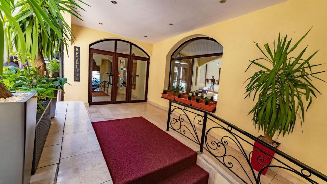 Hotel Trianon Bucureşti Exterior foto