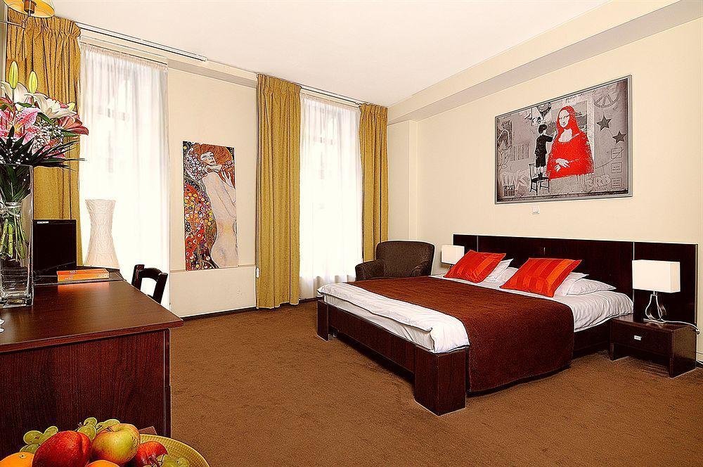 Hotel Trianon Bucureşti Exterior foto